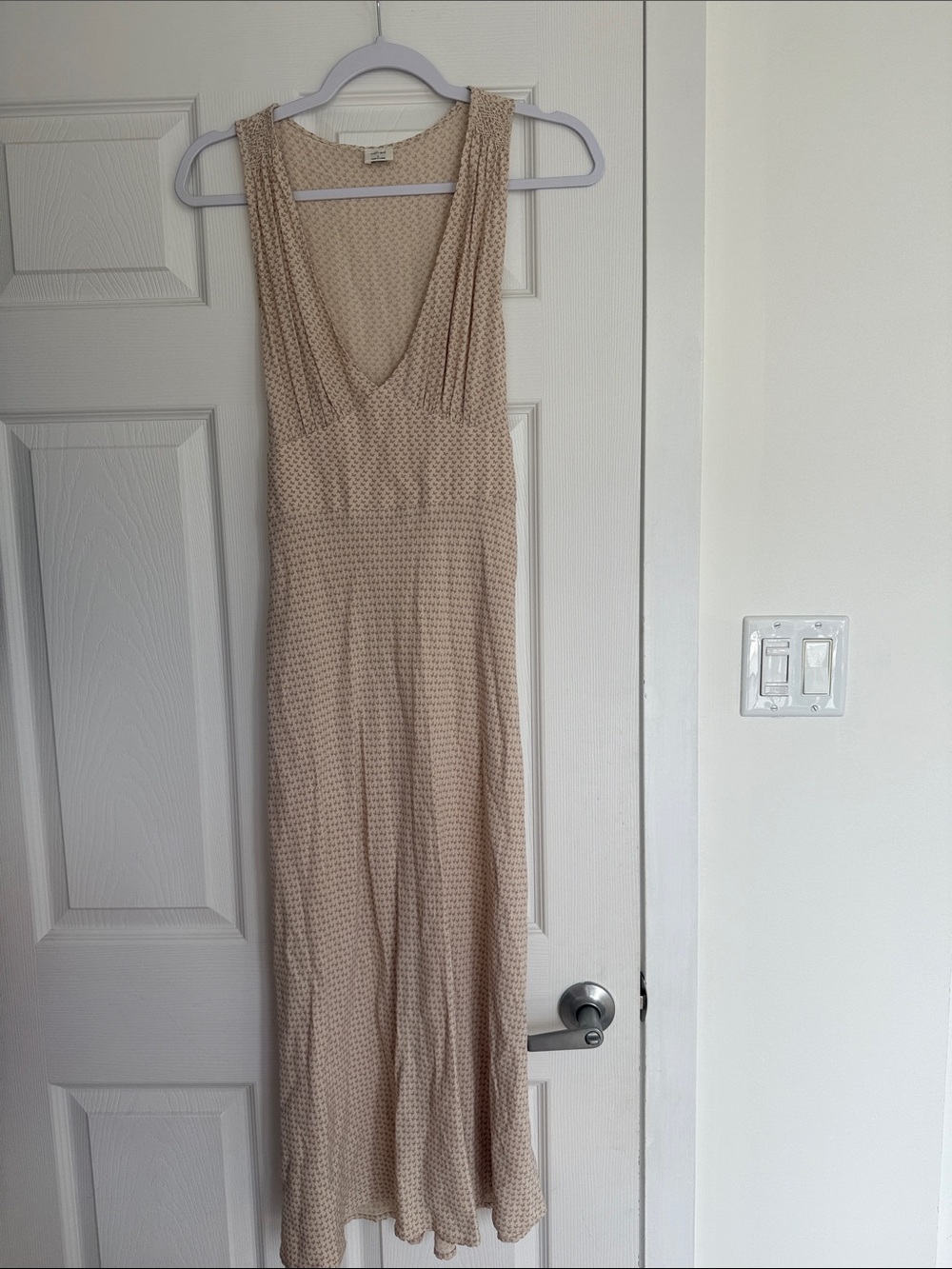 Wilfred Beige Sleeveless Maxi Dress